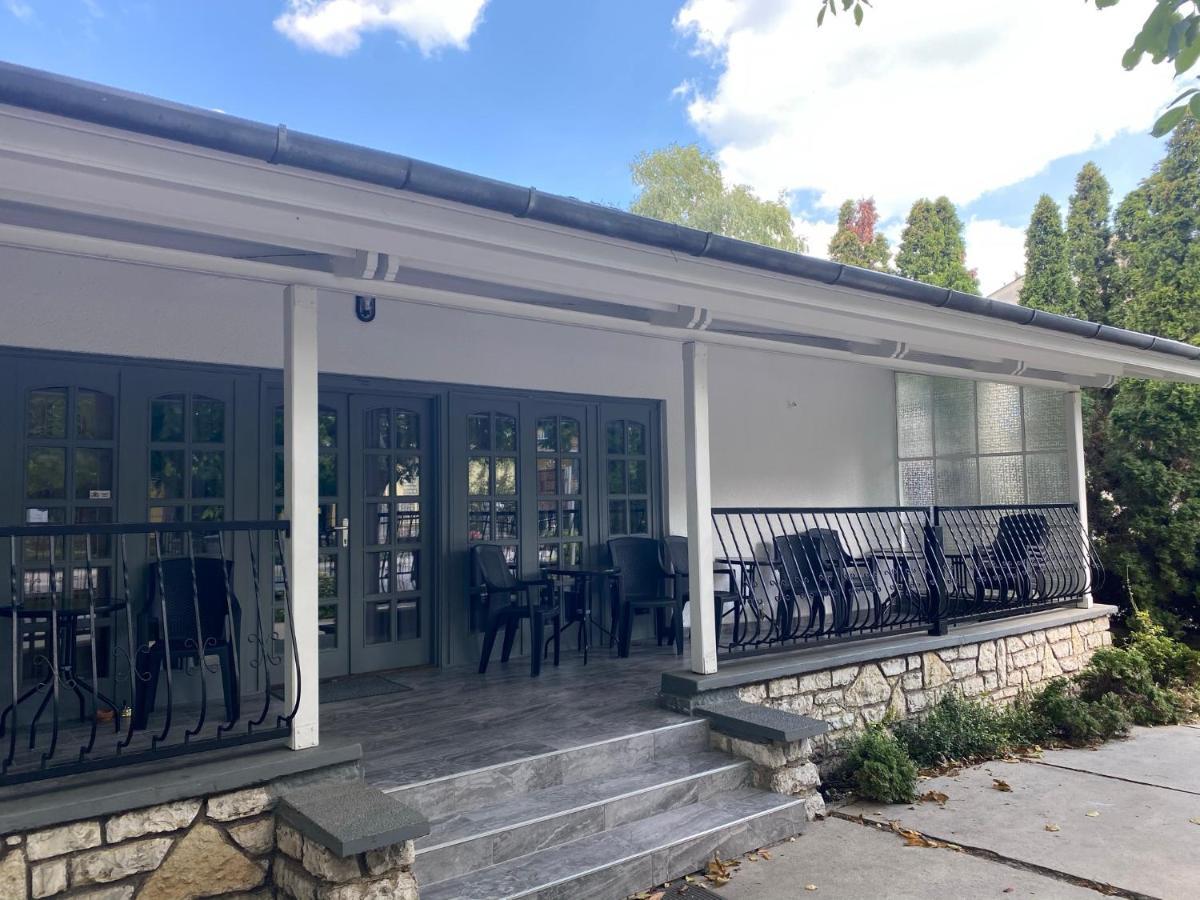 Holiday Apartmanhaz Balatonfüred Exteriör bild