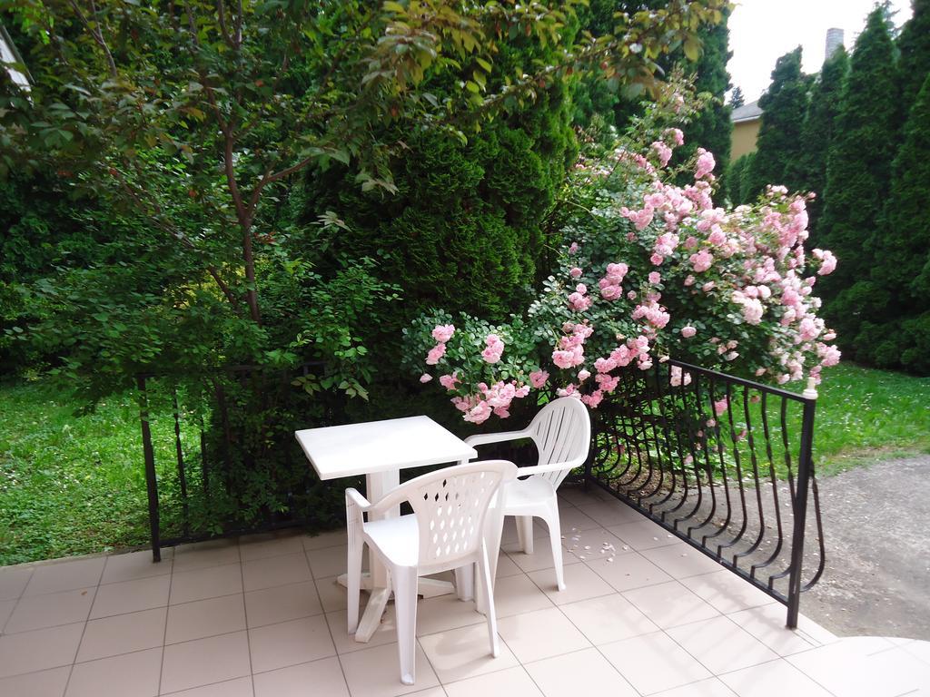 Holiday Apartmanhaz Balatonfüred Rum bild